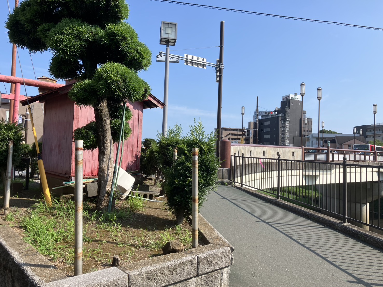 吉田大橋と木之間神社